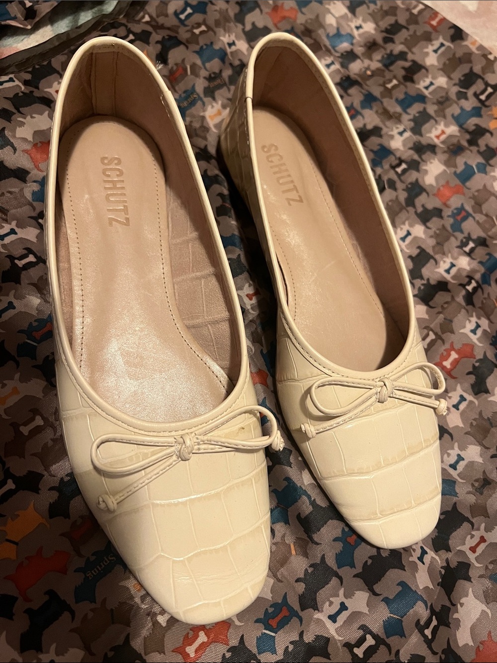 SCHUTZ Ivory Croc-Embossed Bow Ballet Flats